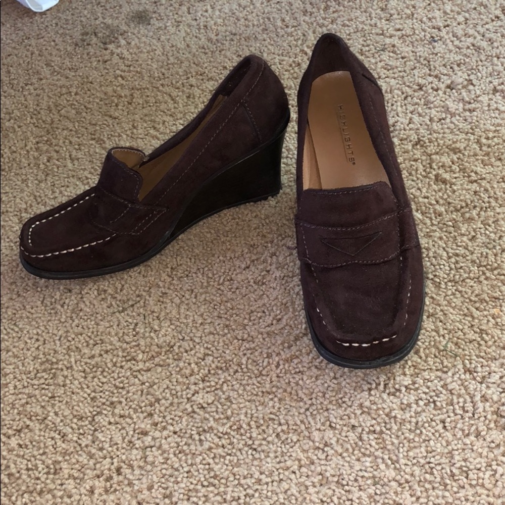 Brown highlights wedges